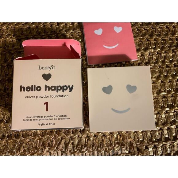 *CLEARANCE* Benefit Hello Happy Velvet Powder Dual-Coverage Foundation NEW $30 - Picture 1 of 4
